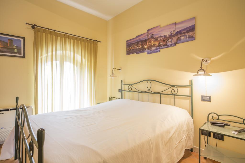 Hotel Antichi Cortili ดอสโซบัวโน ห้อง รูปภาพ