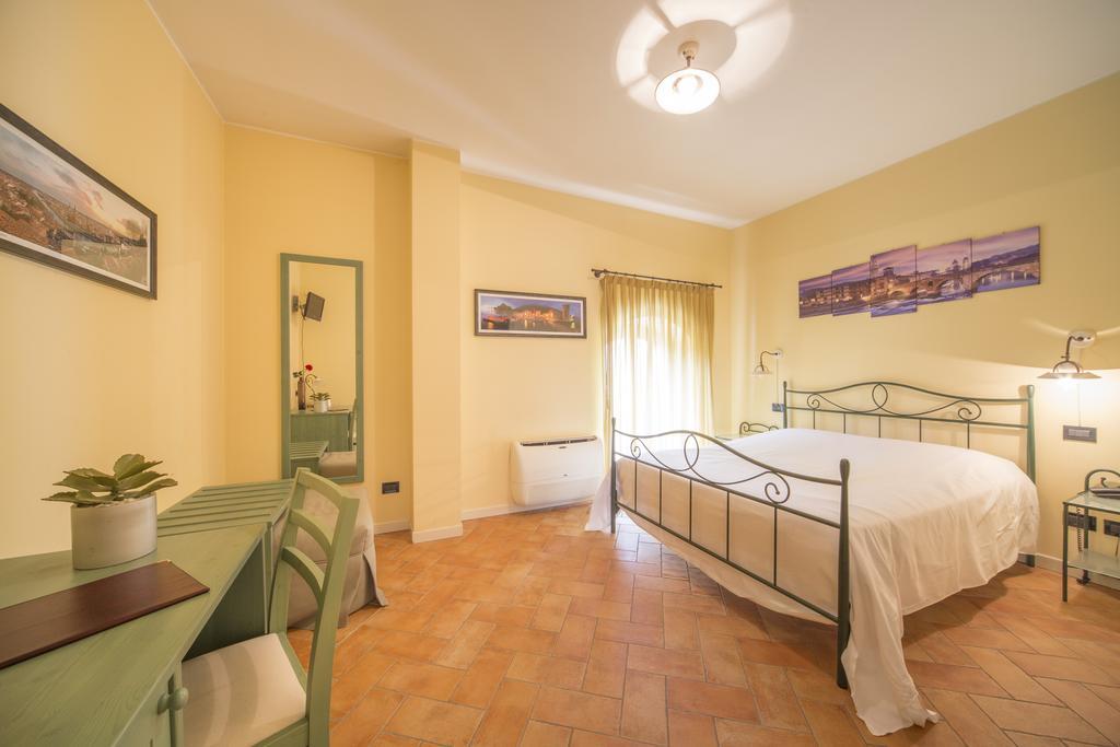 Hotel Antichi Cortili ดอสโซบัวโน ภายนอก รูปภาพ