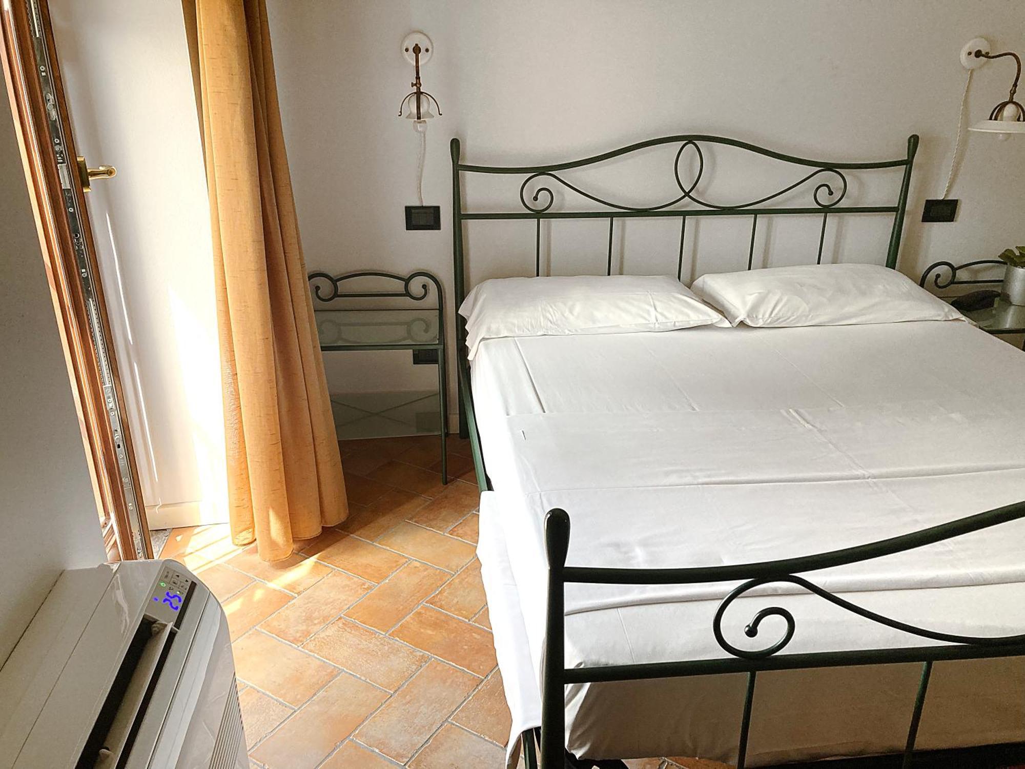 Hotel Antichi Cortili ดอสโซบัวโน ภายนอก รูปภาพ