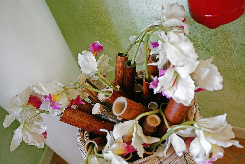 Hotel Antichi Cortili ดอสโซบัวโน ภายนอก รูปภาพ