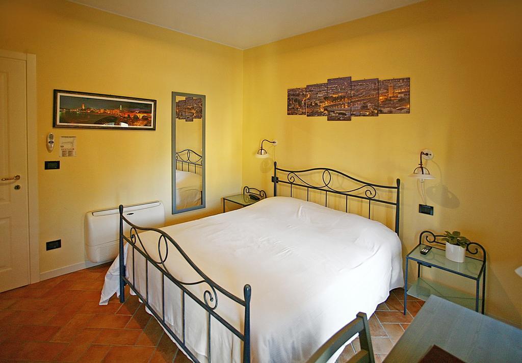 Hotel Antichi Cortili ดอสโซบัวโน ภายนอก รูปภาพ