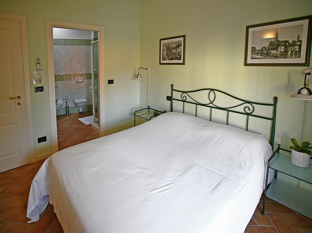Hotel Antichi Cortili ดอสโซบัวโน ภายนอก รูปภาพ